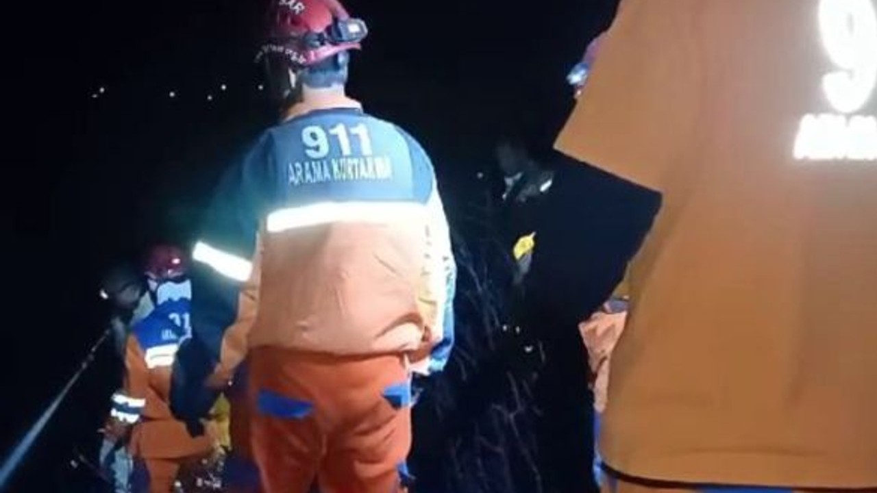 Erdek'te Yangın 4 Saatte Söndürüldü