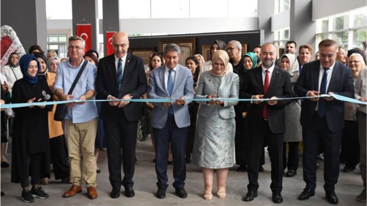 Ankara'dan Gelen 'Zirve Eserler' Balıkesir'de Sergileniyor
