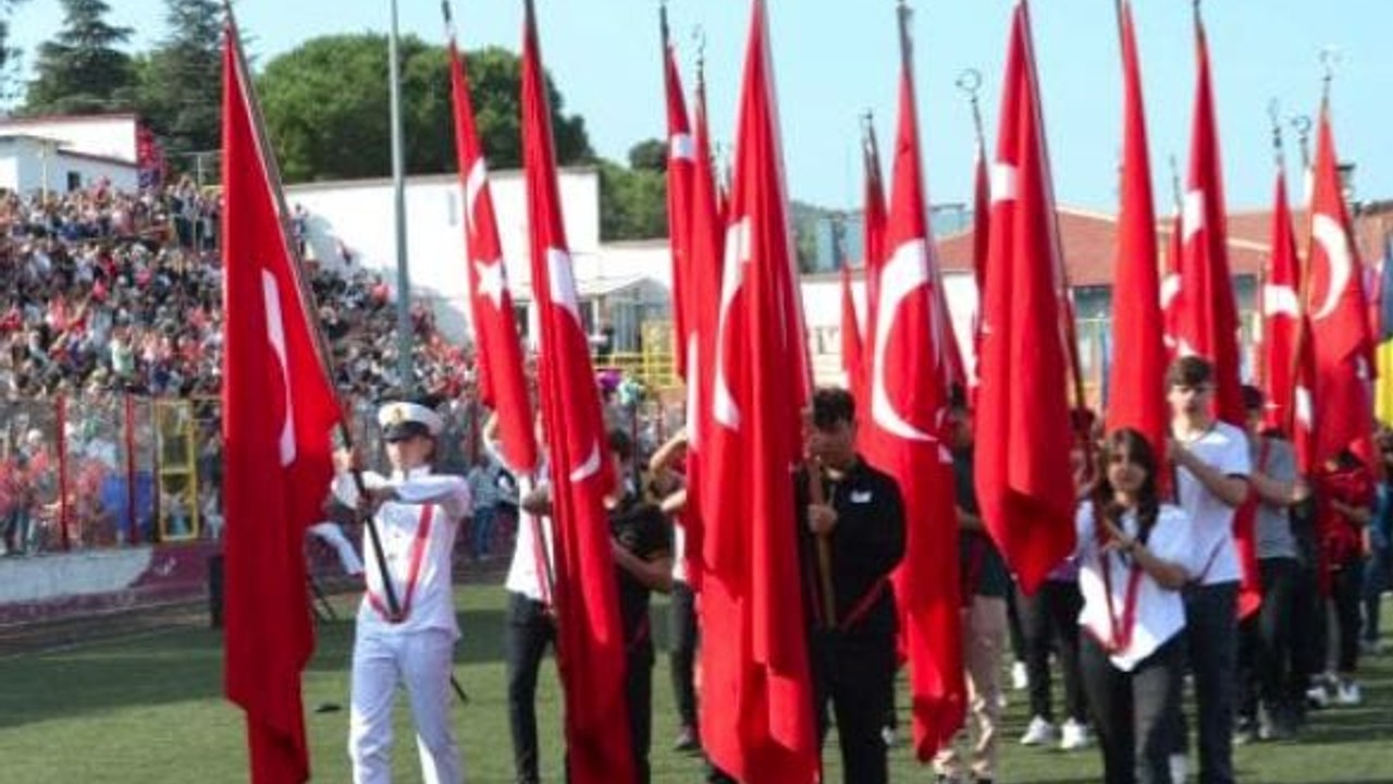 Ayvalık’ta Cumhuriyetin 100. Yıl Coşkusu