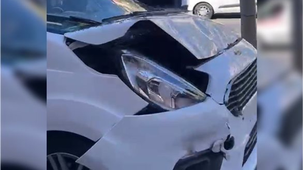 Balıkesir'de Kaza ! Trafik Akışı Durdu