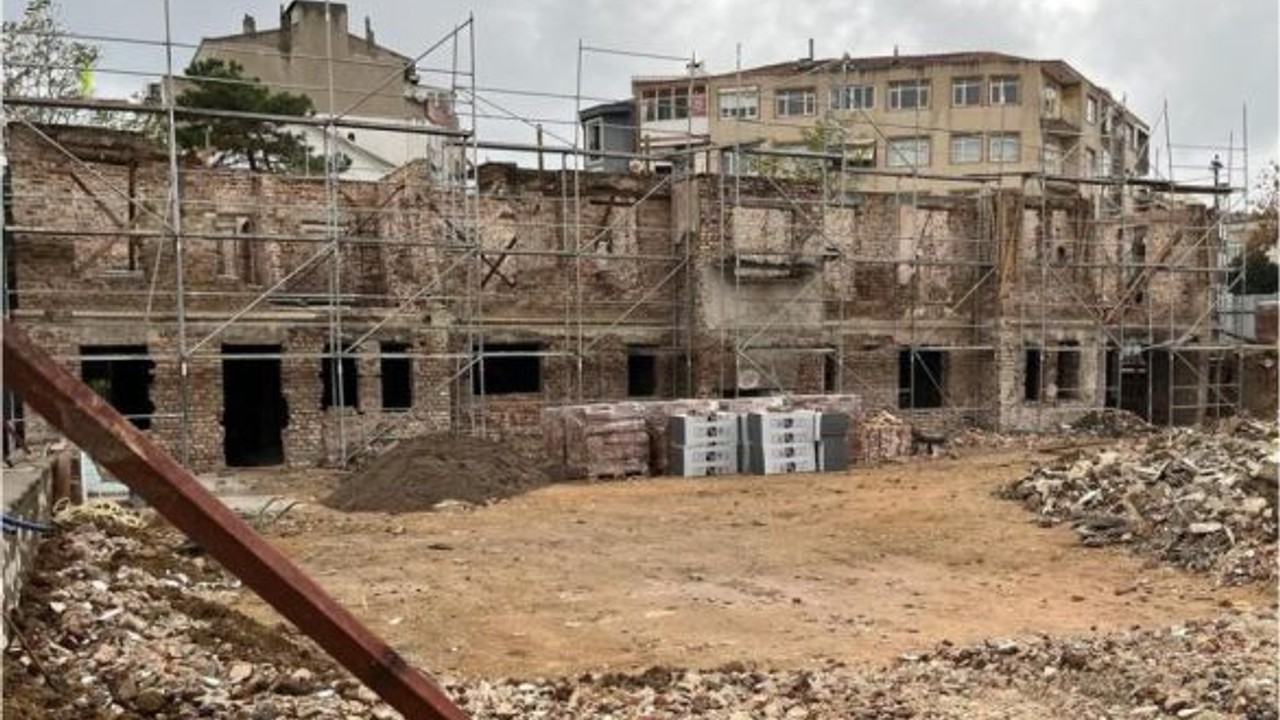 Balıkesir'in Tarihi Hastanesi Ayakta Kalma Mücadelesi Veriyor