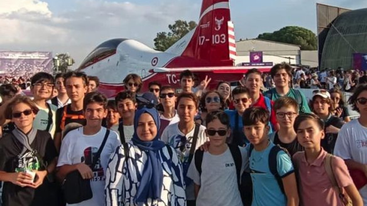 Balıkesirli gençler Ayakları Yere Değmeyen Festivale Katıldı