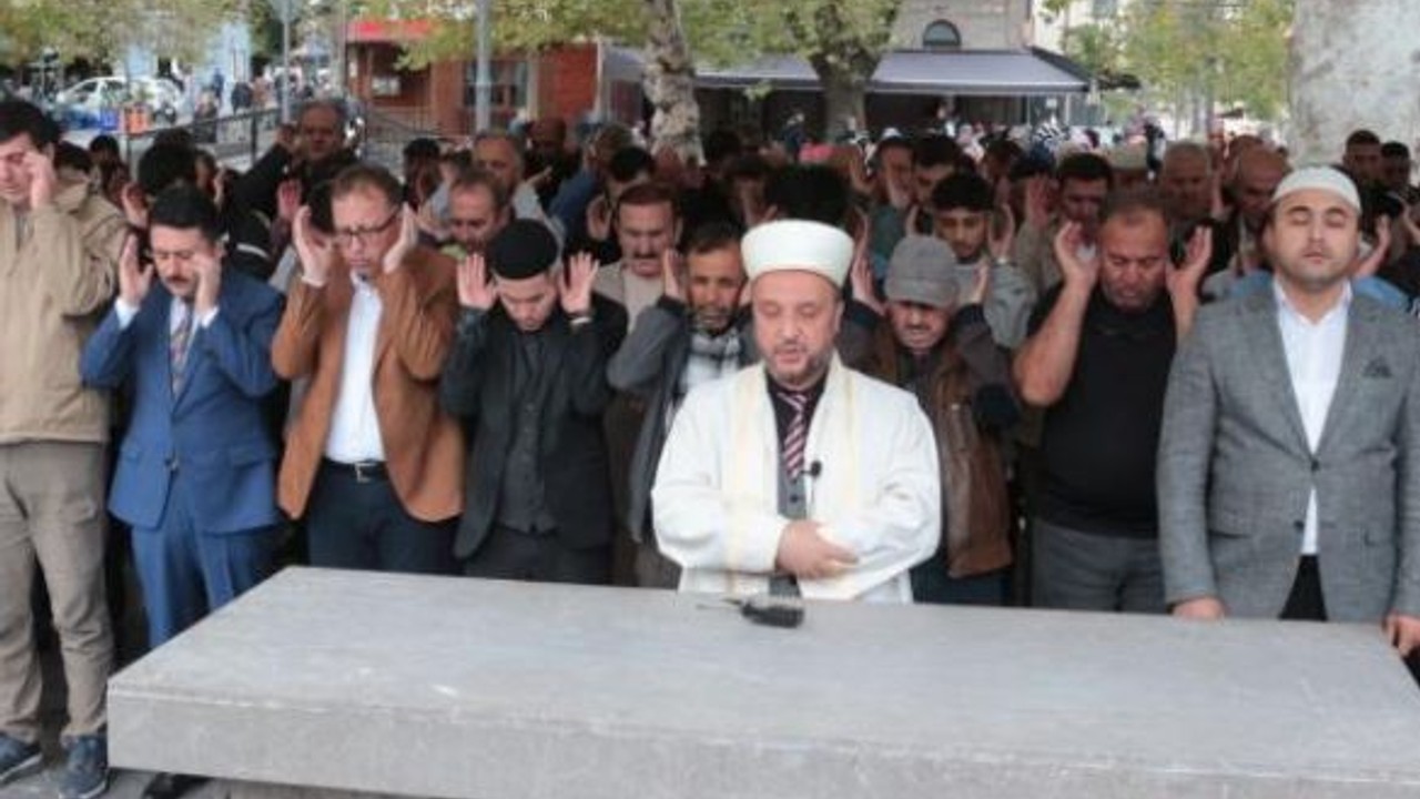 Balıkesirlilerden Filistinli Şehitler İçin Gıyabi Cenaze Namazı