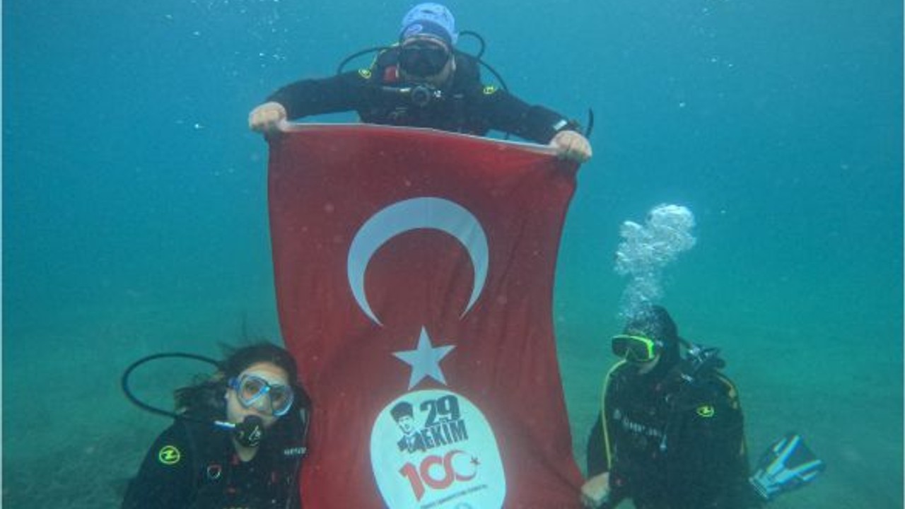 Belediye Başkanı Kendini Denize Attı