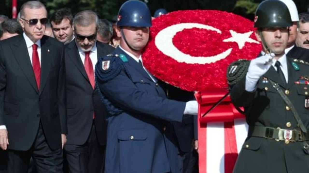 Devlet Erkanı Anıtkabir’i Ziyaret Etti