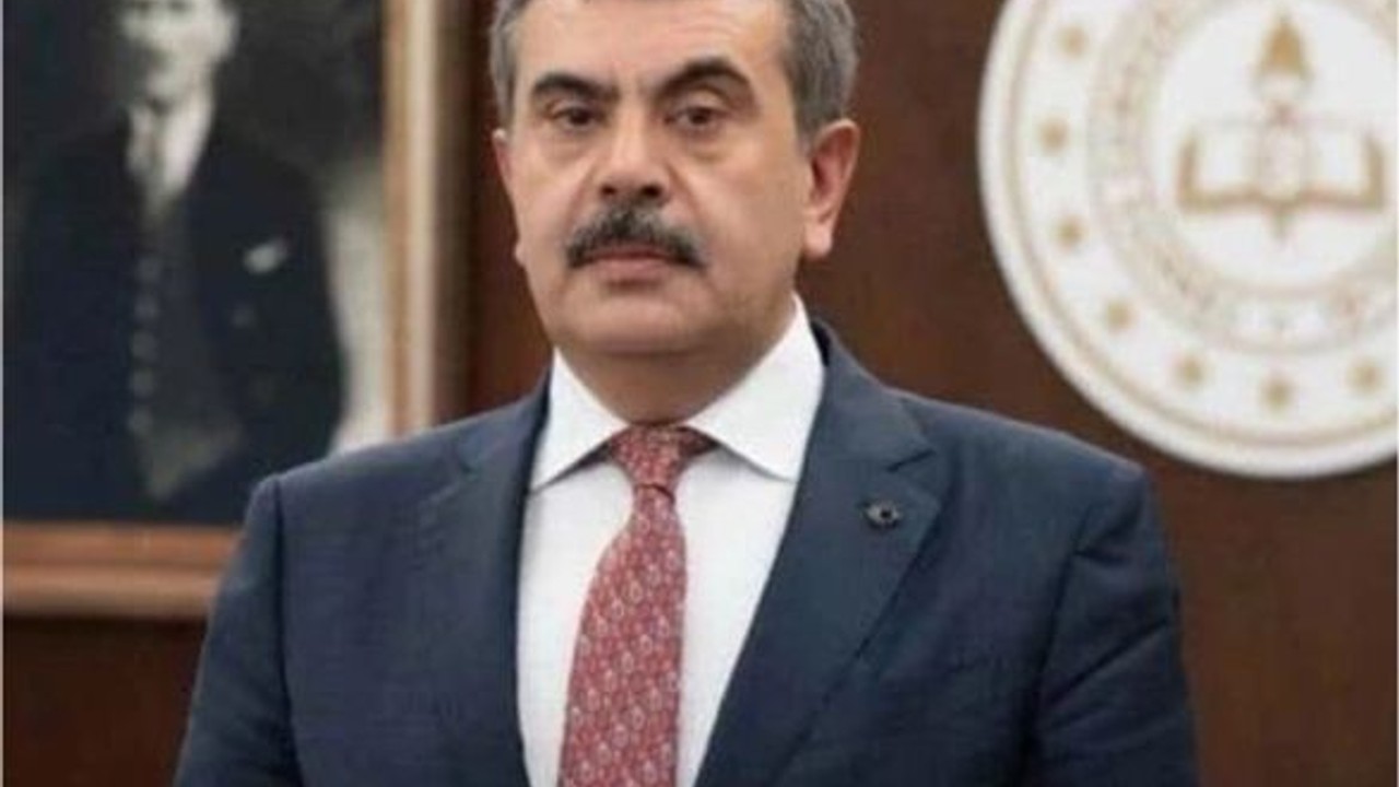 Yusuf Tekin'den Heyecan verici "Uzman Öğretmenlik Açıklaması"