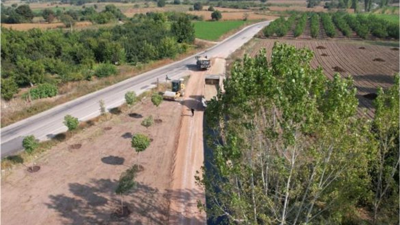 Sındırgı'da Yapılan Yeni Yollara İlk Yorum Muhtardan Geldi