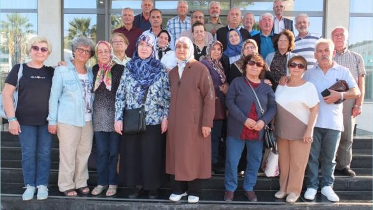 Sınıf Arkadaşları 50 Yıl Sonra Ayvalık'ta Buluştu