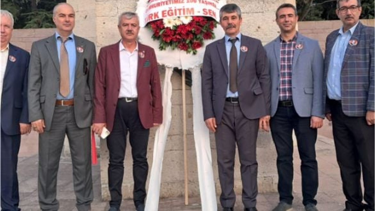 Türk Eğitim Sen “21.Asrı Türk Yüzyılı Kılmak”