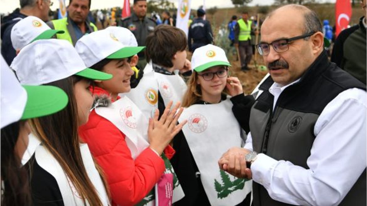 Vali Ustaoğlu'ndan Çocuk Hakları Günü Mesajı