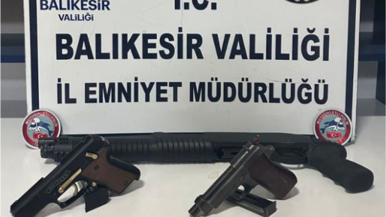 Balıkesir Emniyeti Aranan 11 Şahsı Yakaladı