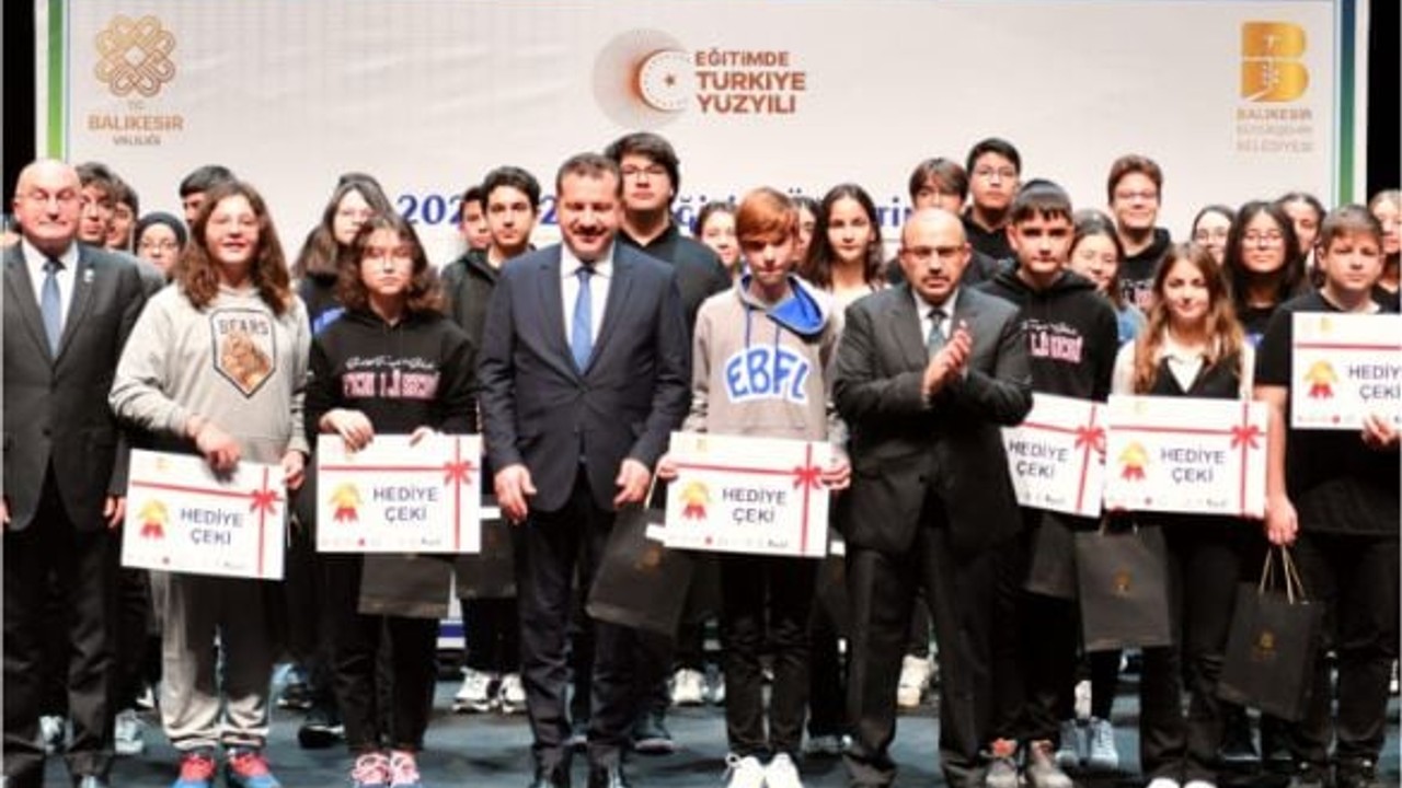 Balıkesir’de 66 Öğrencinin Başarısı İçin Özel Tören