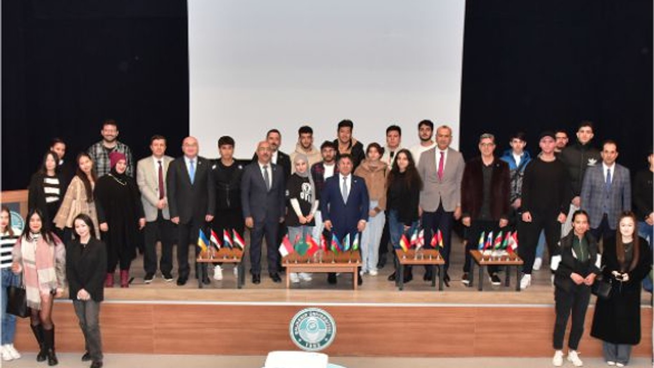 BAÜN Rektörü Uluslararası Öğrencilerle Buluştu