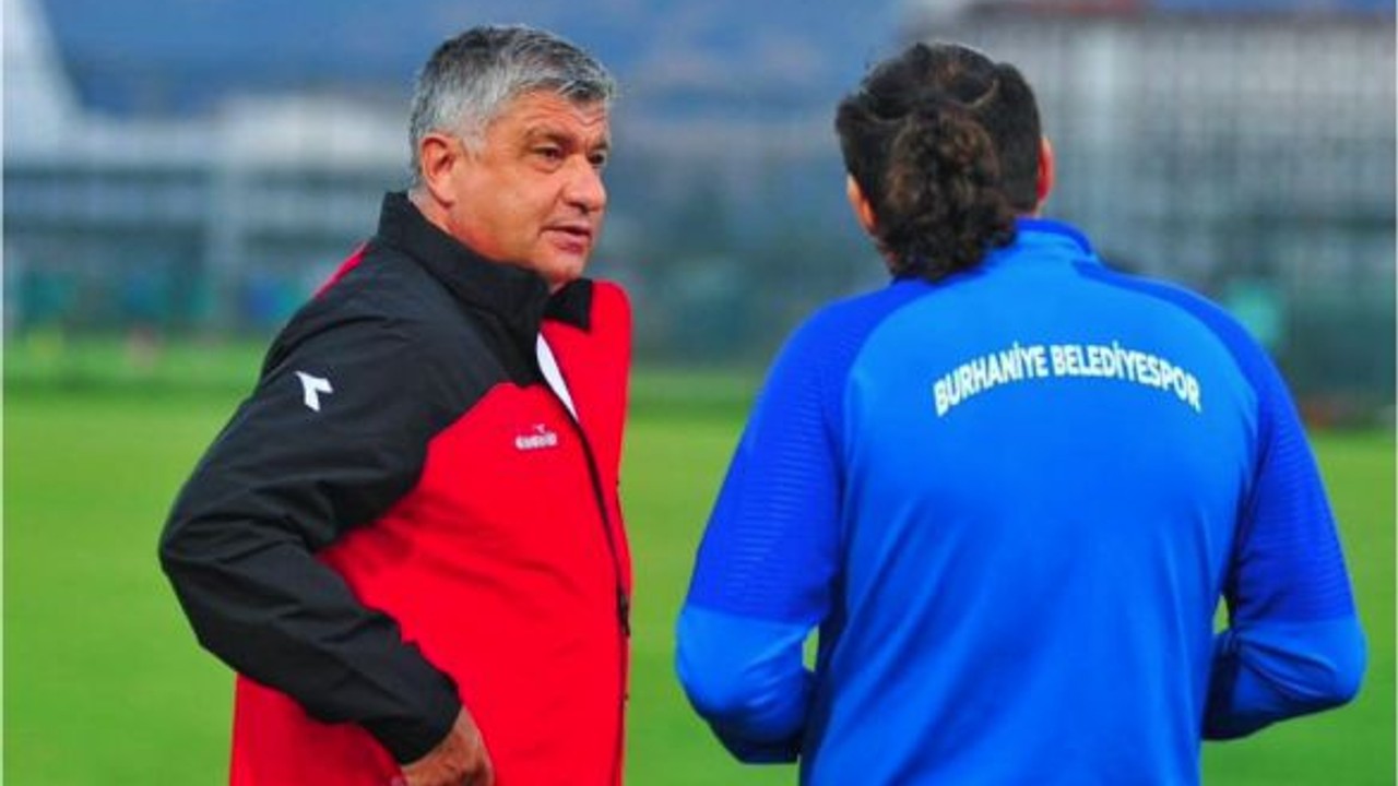 Burhaniye Belediyespor'da Ayrılık!