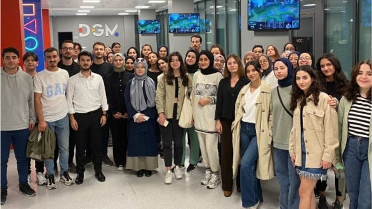 Balıkesir'in Yeni Dönem Gençlik Atölyeleri Başladı