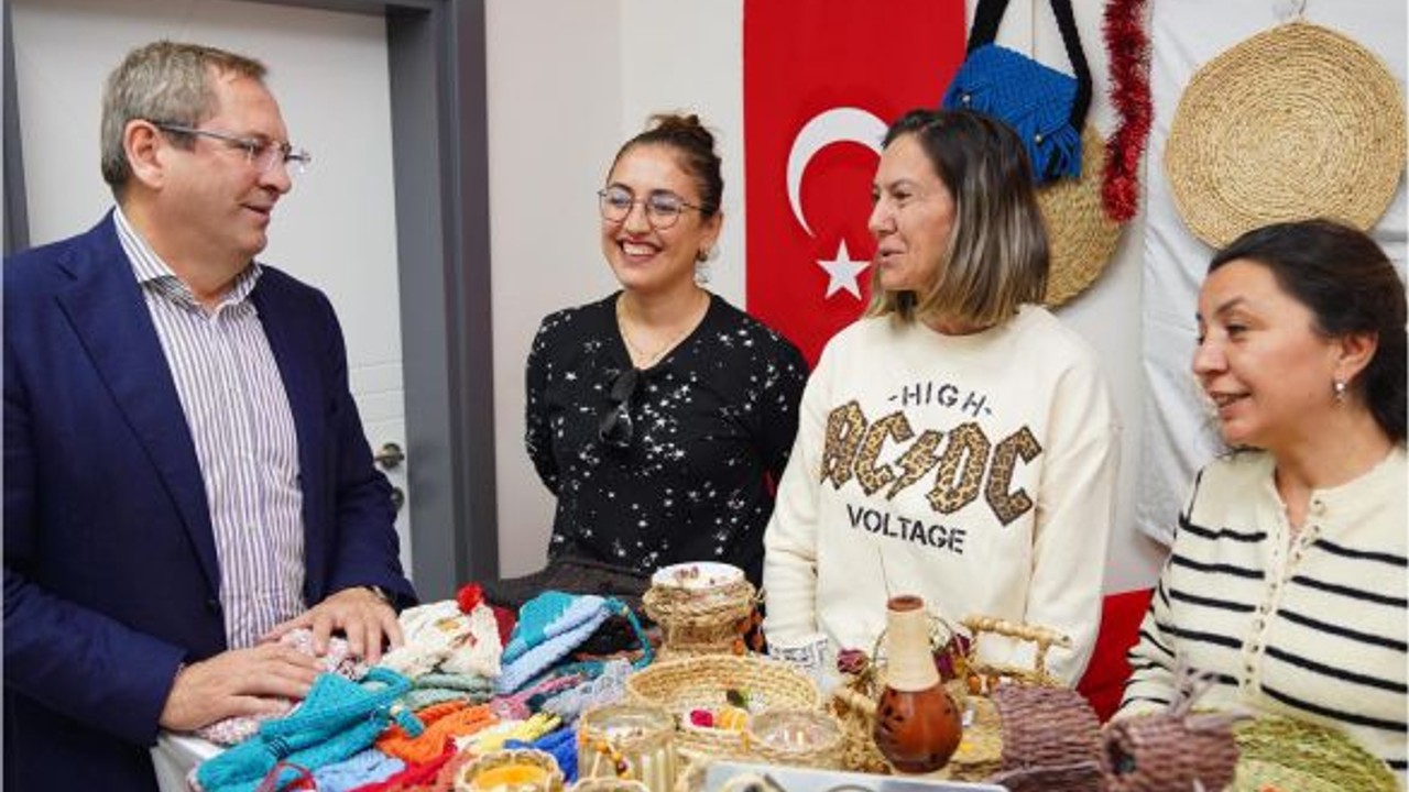 Ayvalık'ta Yeni Yıl Kermesi
