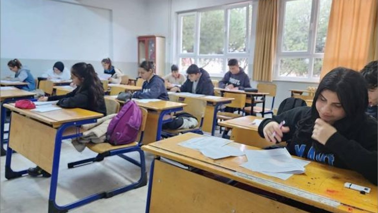 Balıkesir'de Öğrenciler Söz Varlığını Geliştiriyor