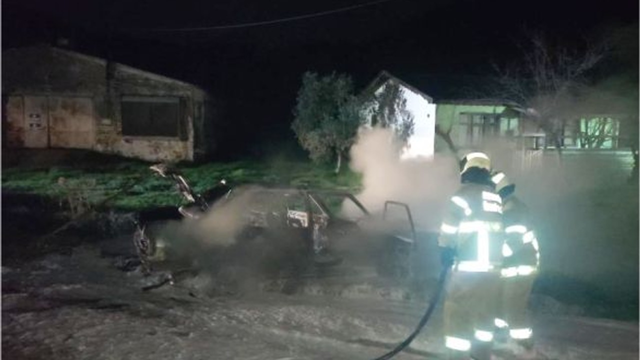 Balıkesir'de Otomobil Yangını