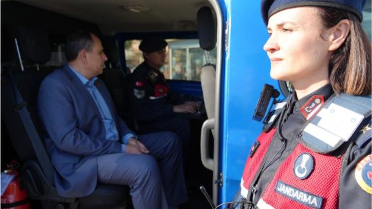 Jandarma Ekipleri İfadeleri Araçlarda Alıyor