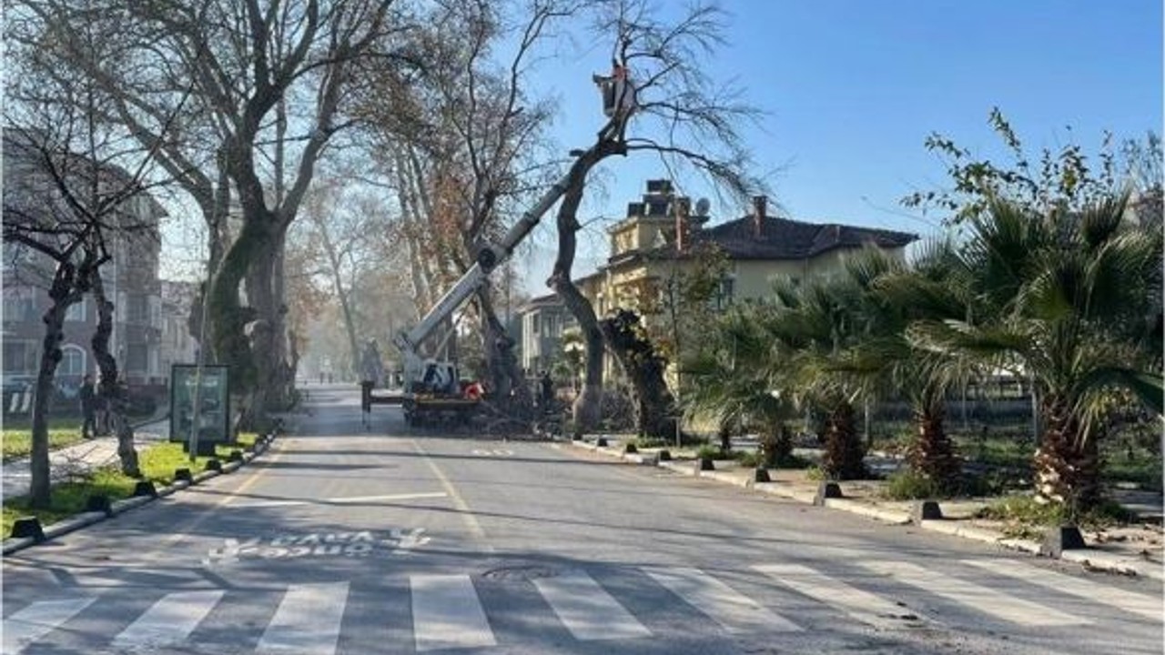 Sındırgı'da Balıkesir Caddesi Geçici Olarak Kapatıldı!