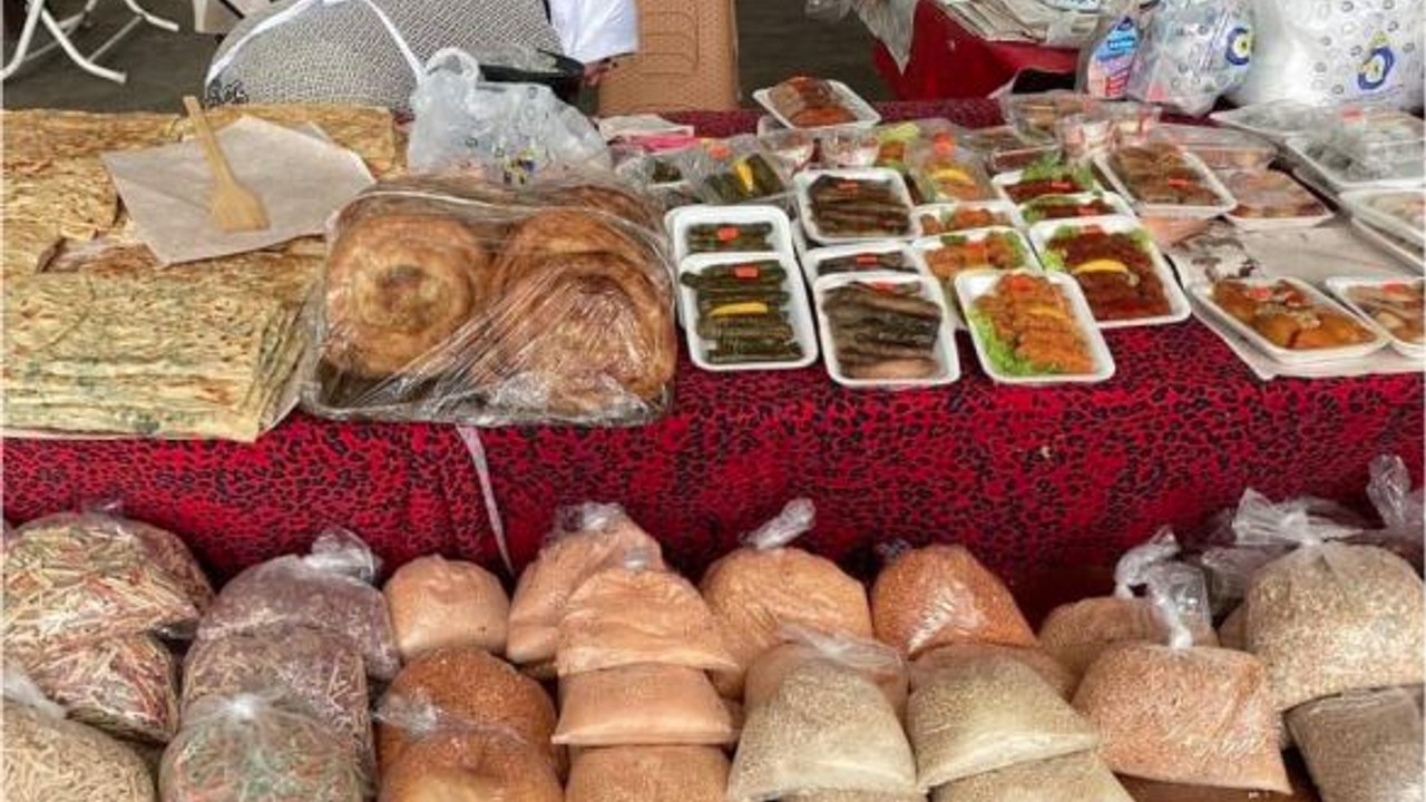 Bigadiç'in Hanımeli Pazarı