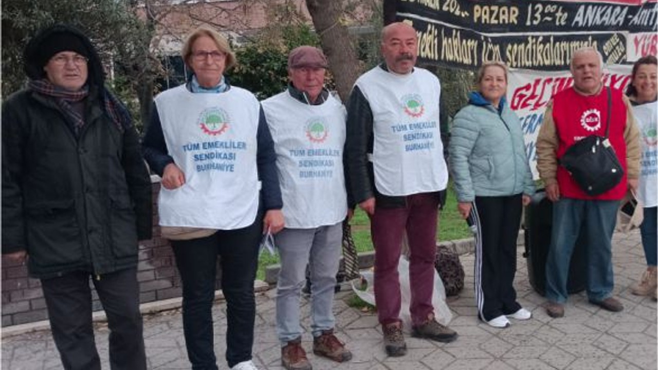 Burhaniye'deki Emekliler Ankara'ya Uğurlanıyor