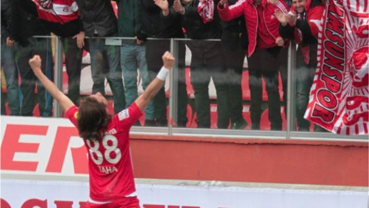 Hakan Akgül Balıkesirspor'u Sırtlıyor