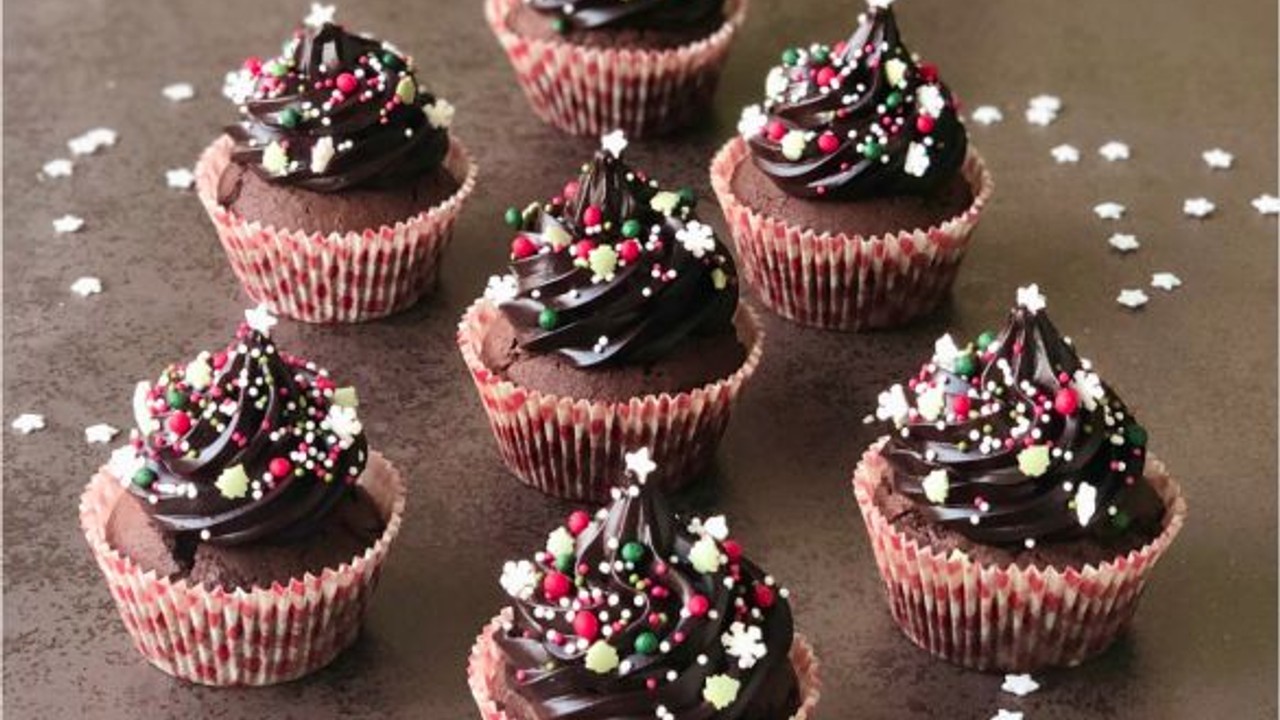 Çikolatalı Minik Çam Ağacı Muffin Tarifi!