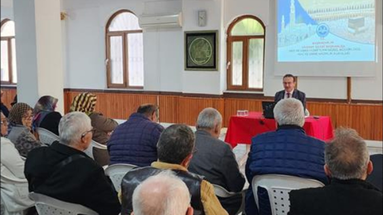 Beypazarı’nda umre yolcularına seminer verildi