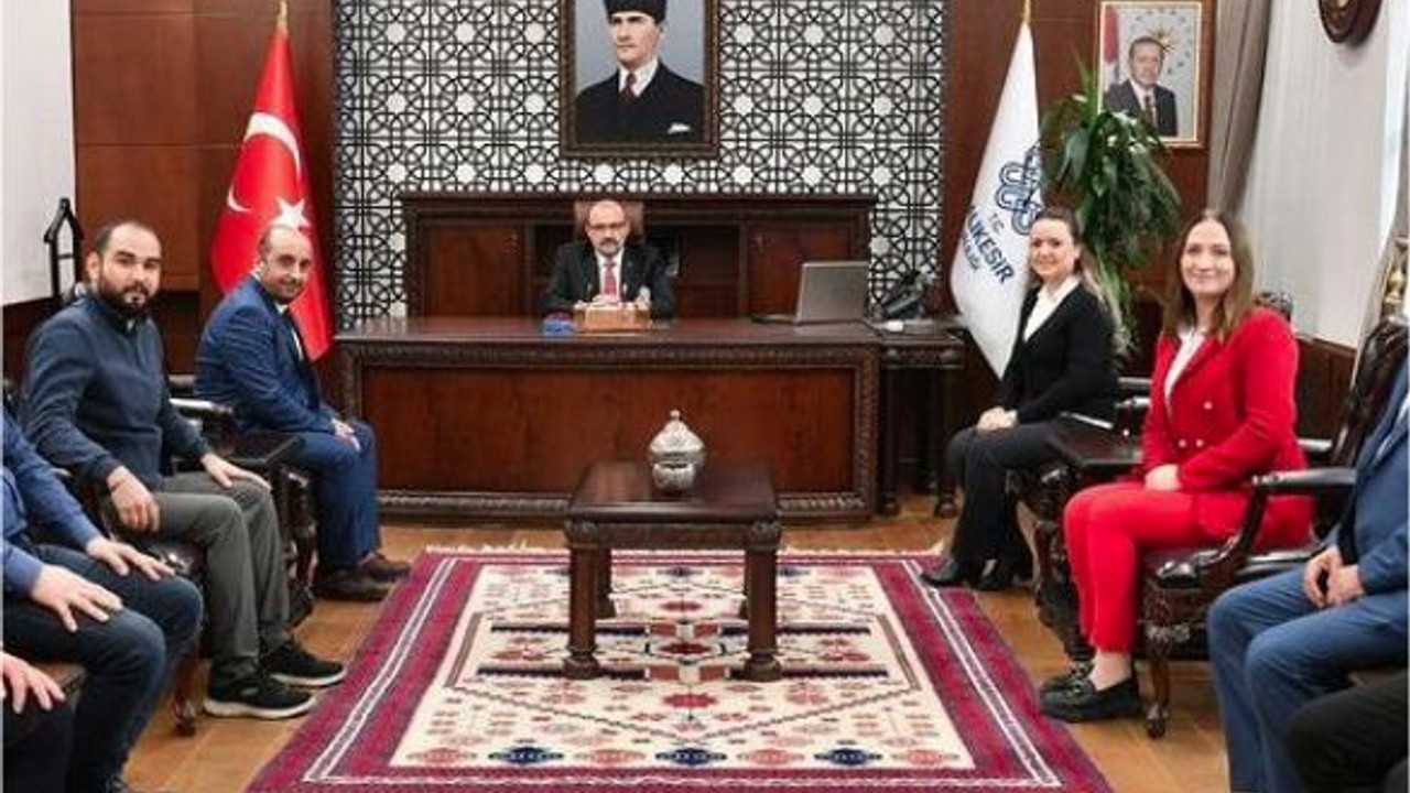 Vali Ustaoğlu ve Eczacılar Bir Araya Geldi
