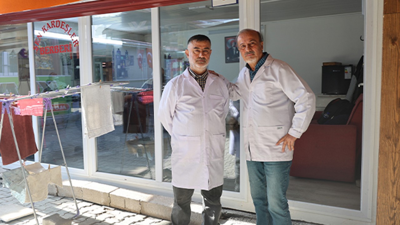 30 yıllık arkadaşlık, Konteyner dükkanda mesai arkadaşlığına döndü