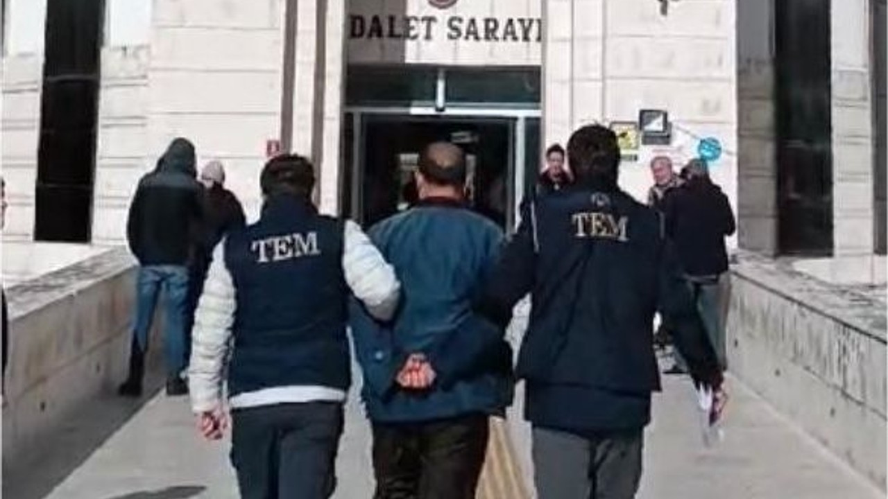 Aranan FETÖ/PDY Üyesi Edremit'te Yakalandı