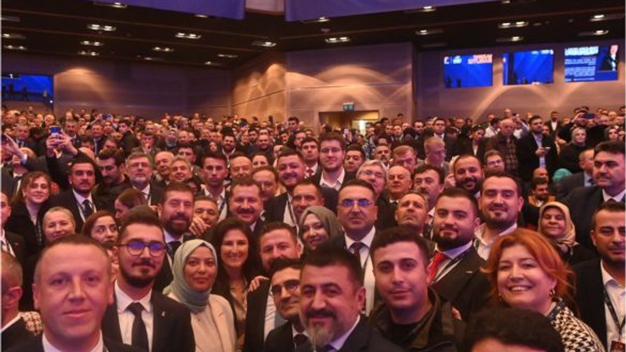 Balıkesir AK Parti Heyeti İstanbul'da