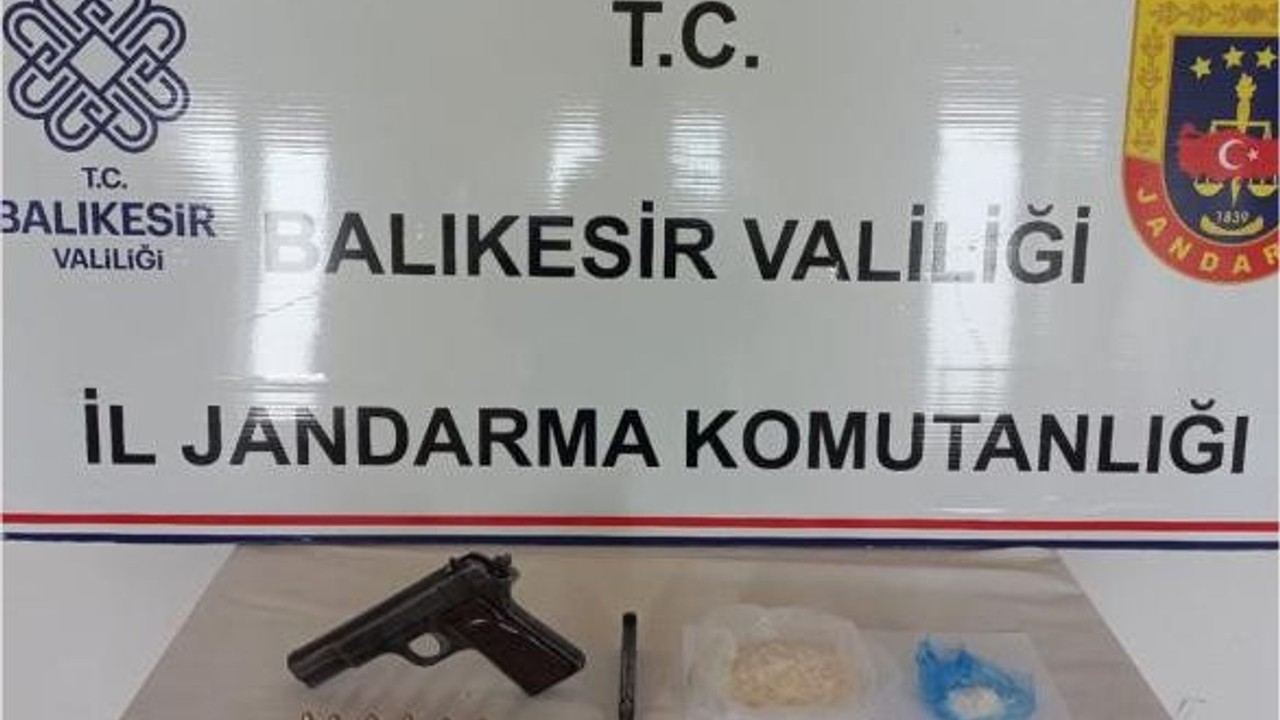Balıkesir'de Uyuşturucu Operasyonunda 4 Gözaltı