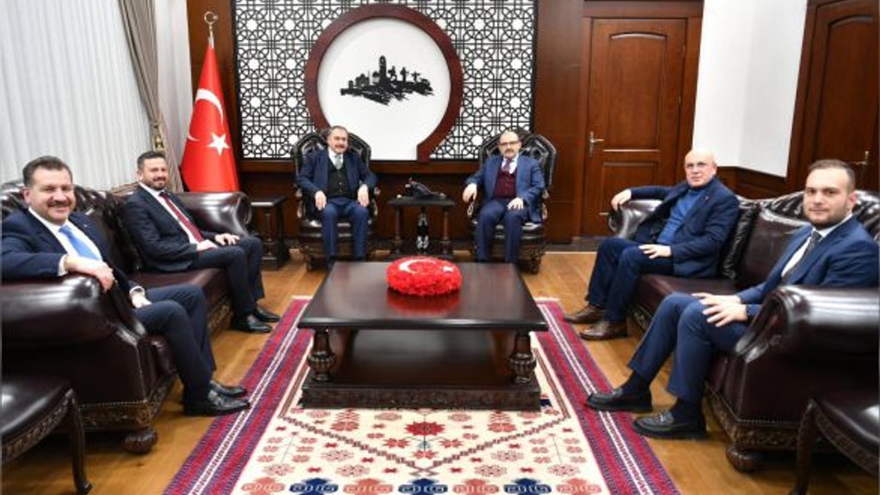 Eski Bakan Eroğlu Balıkesir Valisini Ziyaret Etti