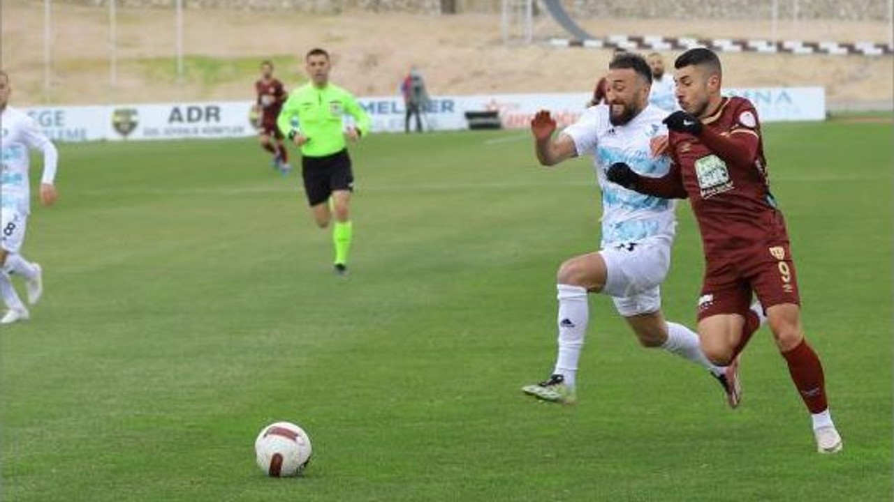 Bandırmaspor ve Erzurumspor FK Karşılaşması Bitti