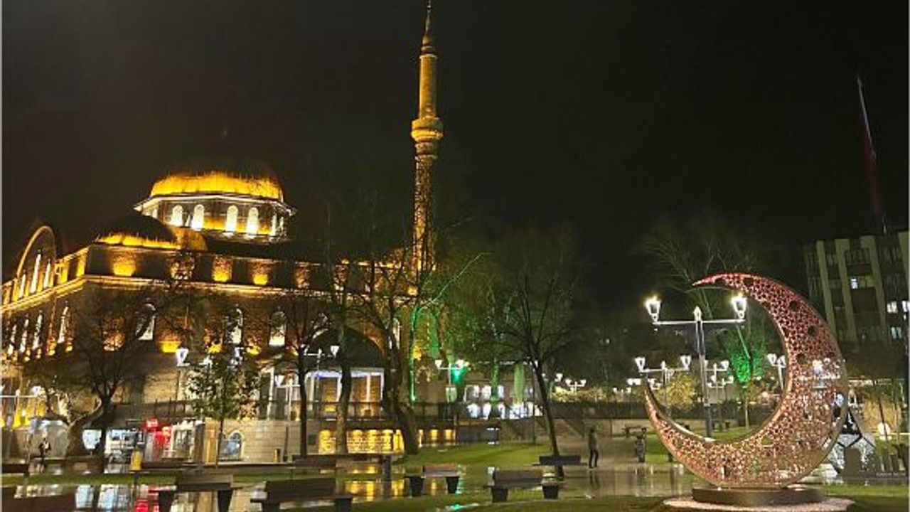 Bugün Regaip Kandili