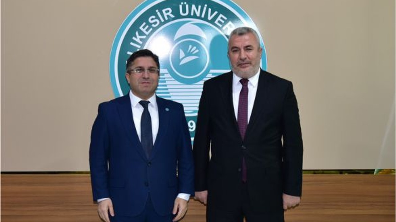 ÖSYM Başkanı Rektör Oğurlu ile Görüştü
