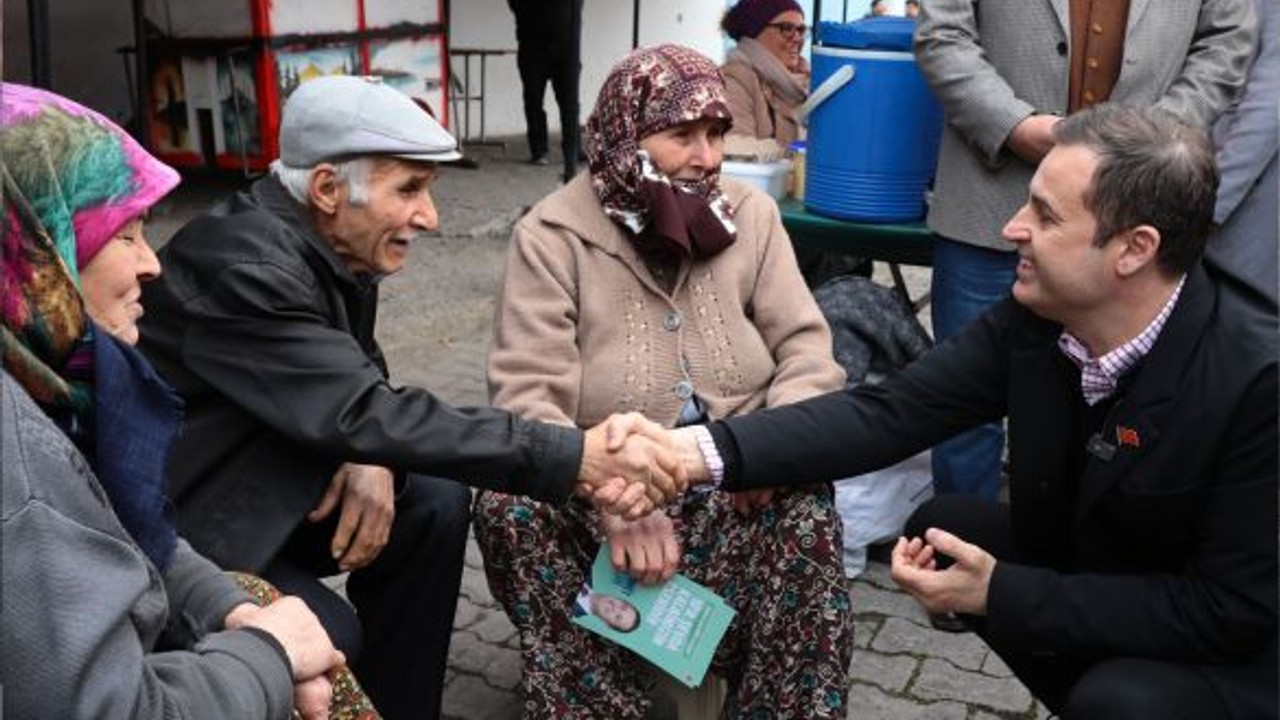 Sındırgı Ahmet Akın’ı Bağrına Bastı