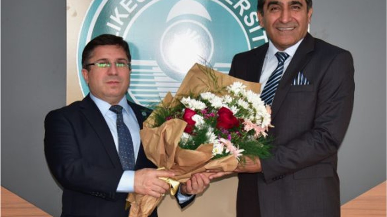 Balıkesir Üniversitesi İİBF'de Dekanlık Devir Teslimi Gerçekleştirildi