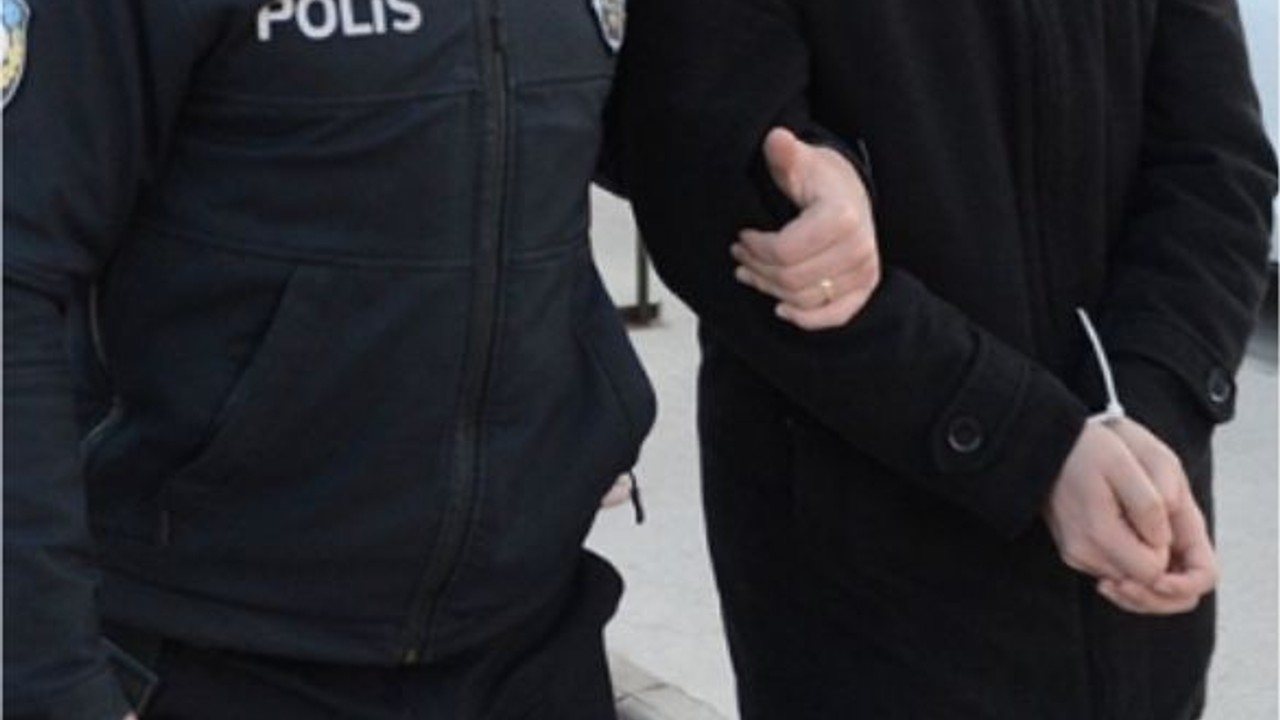 Polis Timleri Hızla Kaçmaya Çalışan Şahsı Yakaladı