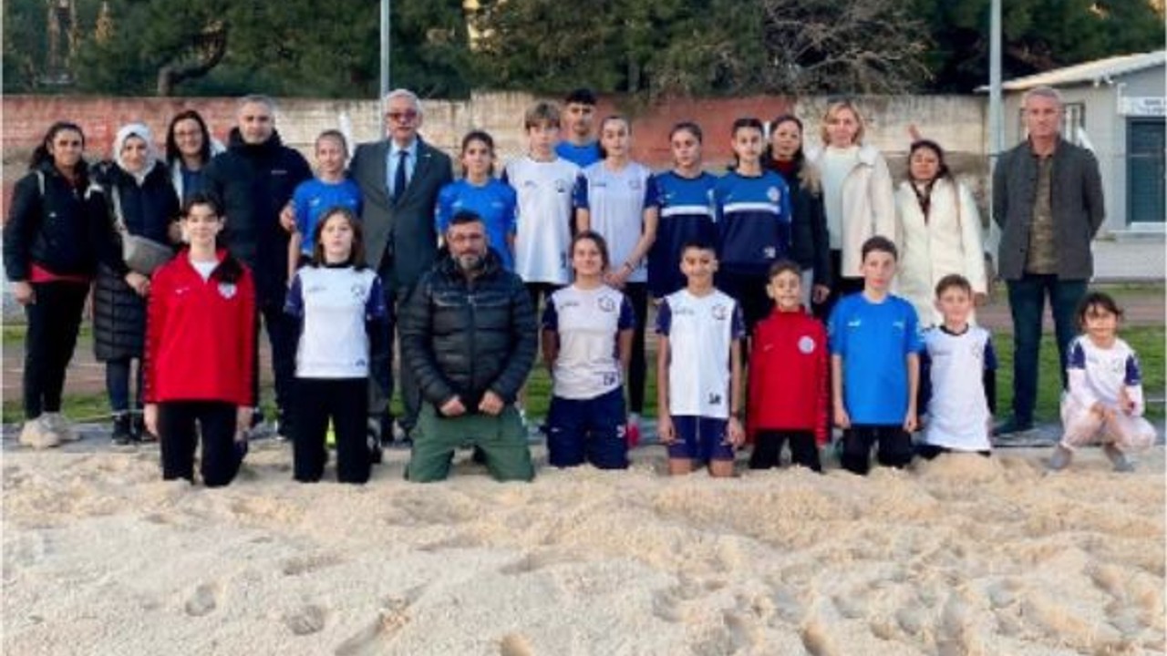 Genç Sporcular Balıkesir'de Teşvik Buluyor