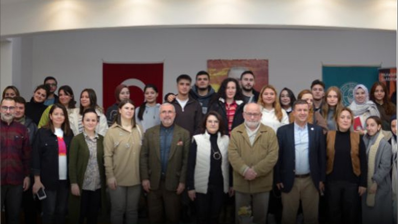 Balıkesir'de Türk Mizahı ve Geçmişten Günümüze Değişimi