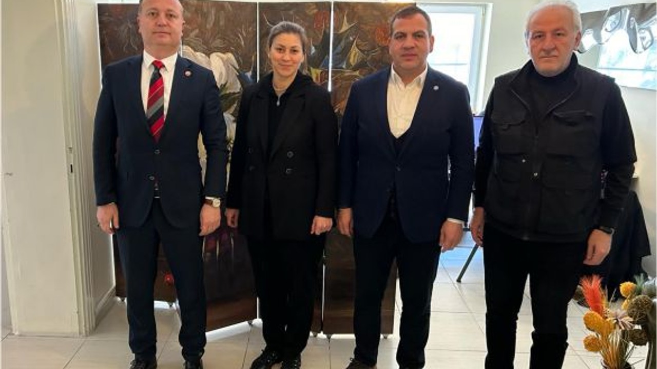 İYİ Partili Aytekin Akyürek'e Geçmiş Olsun Dileklerini İletti