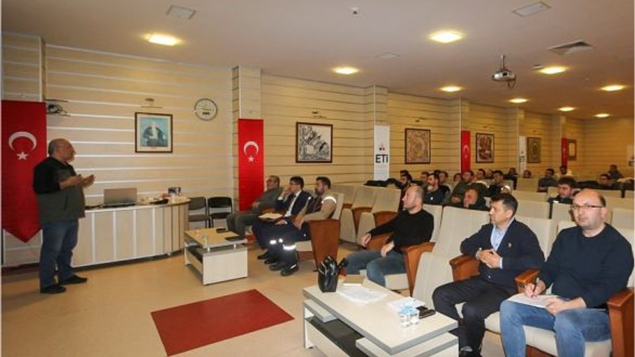 Balıkesir'de Orman Yangını Gönüllüleri Yetiştiriliyor