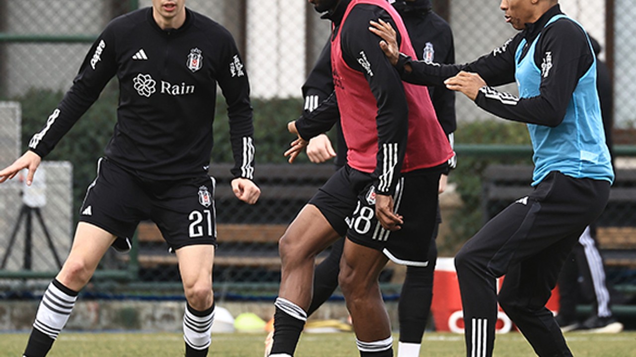 Beşiktaş'ta, Ernest Muçi ve Al-Musrati ilk antrenmanına çıktı