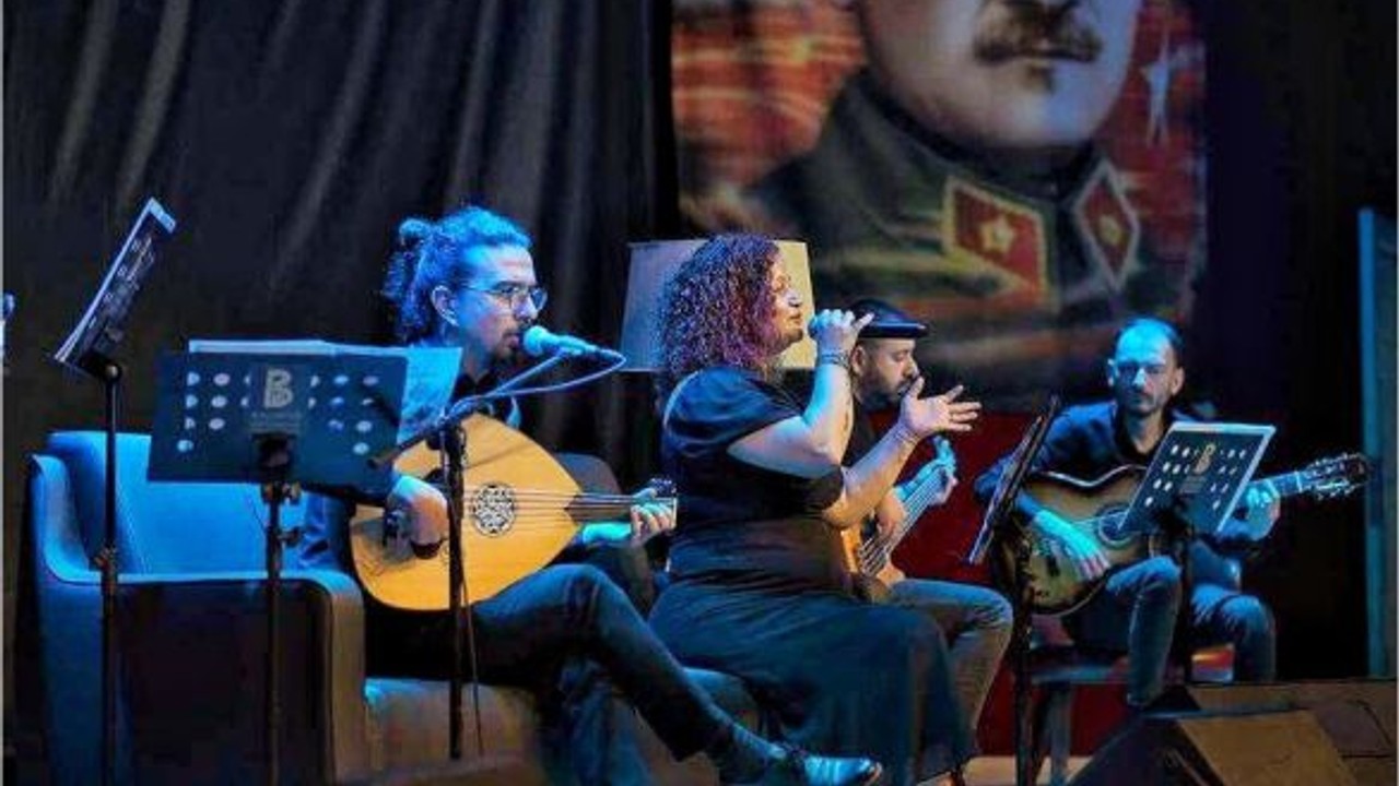Grup Kehribar'dan Dokunaklı Konser