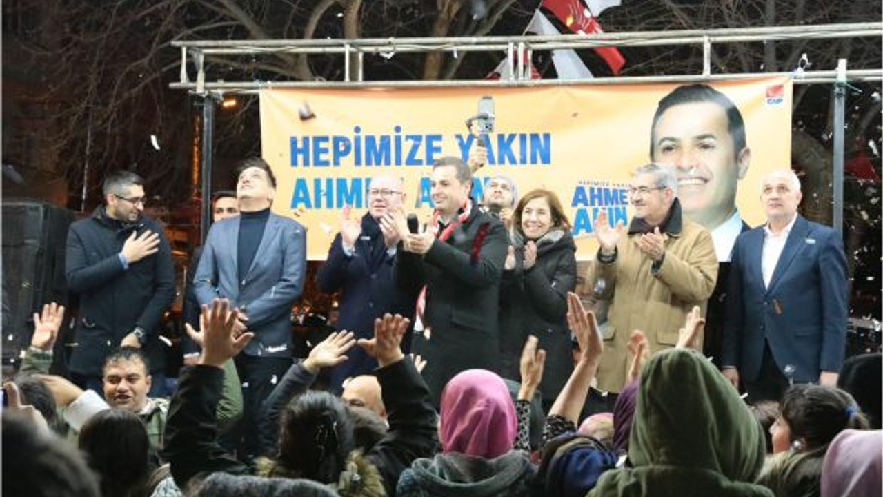 Gündoğan Mahallesi'nden Ahmet Akın'a Destek