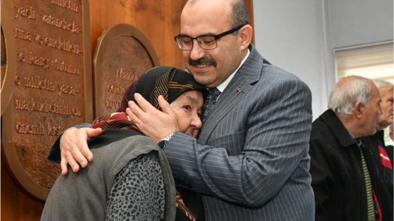 Ustaoğlu Huzur Evi Sakinleri İle Sohbet Etti