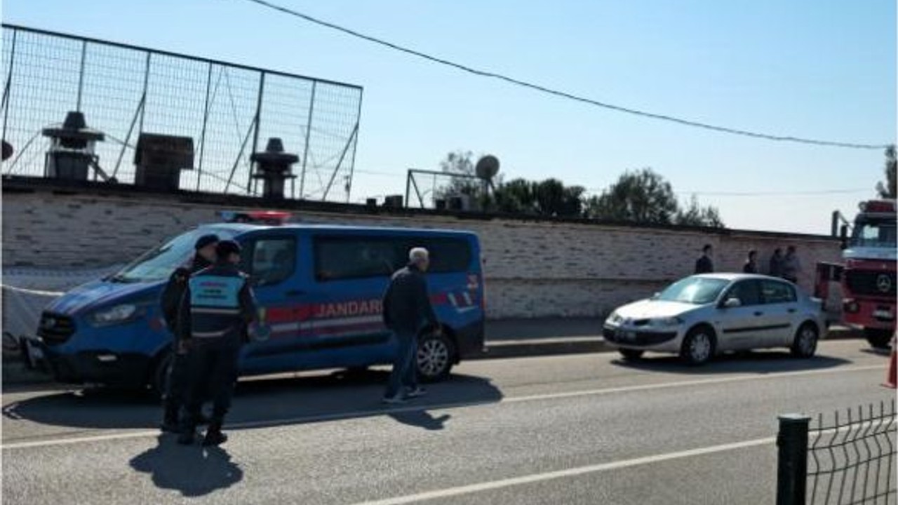 Tahliye Edilmeyen Motel Jandarma Müdahalesiyle Boşaltıldı